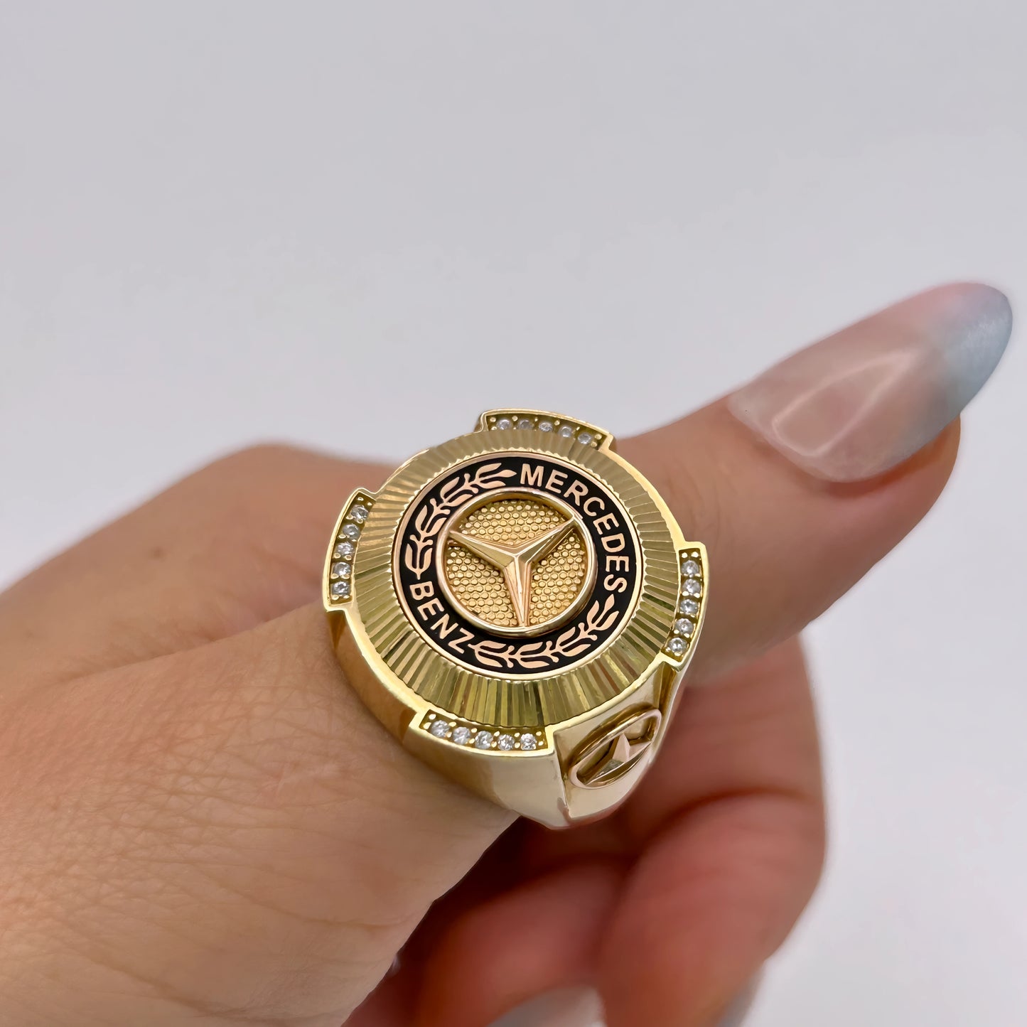 NZGD | 18ct Gold Mercedes Emblem Gold Ring Valuation $10,750