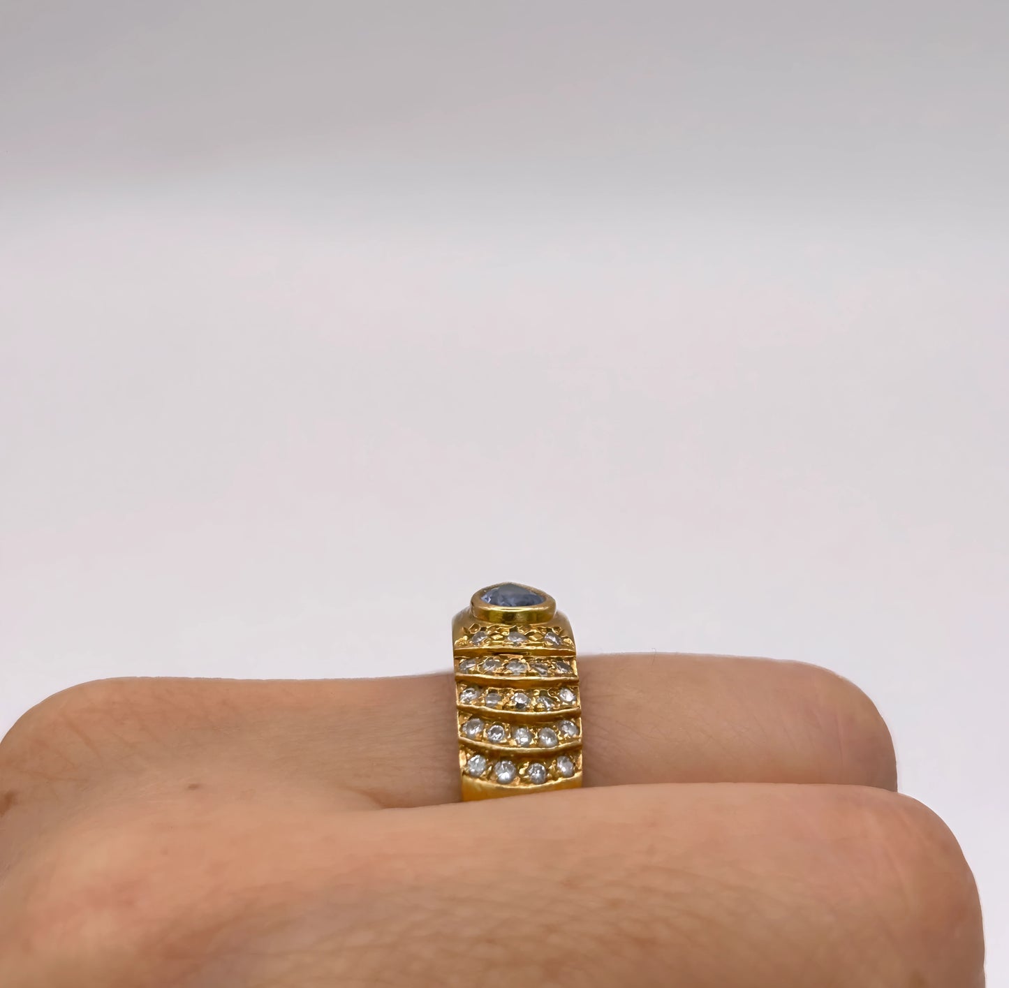 NZGD | 18ct Gold Sapphire Teardrop Diamond Ring Valuation $7,700