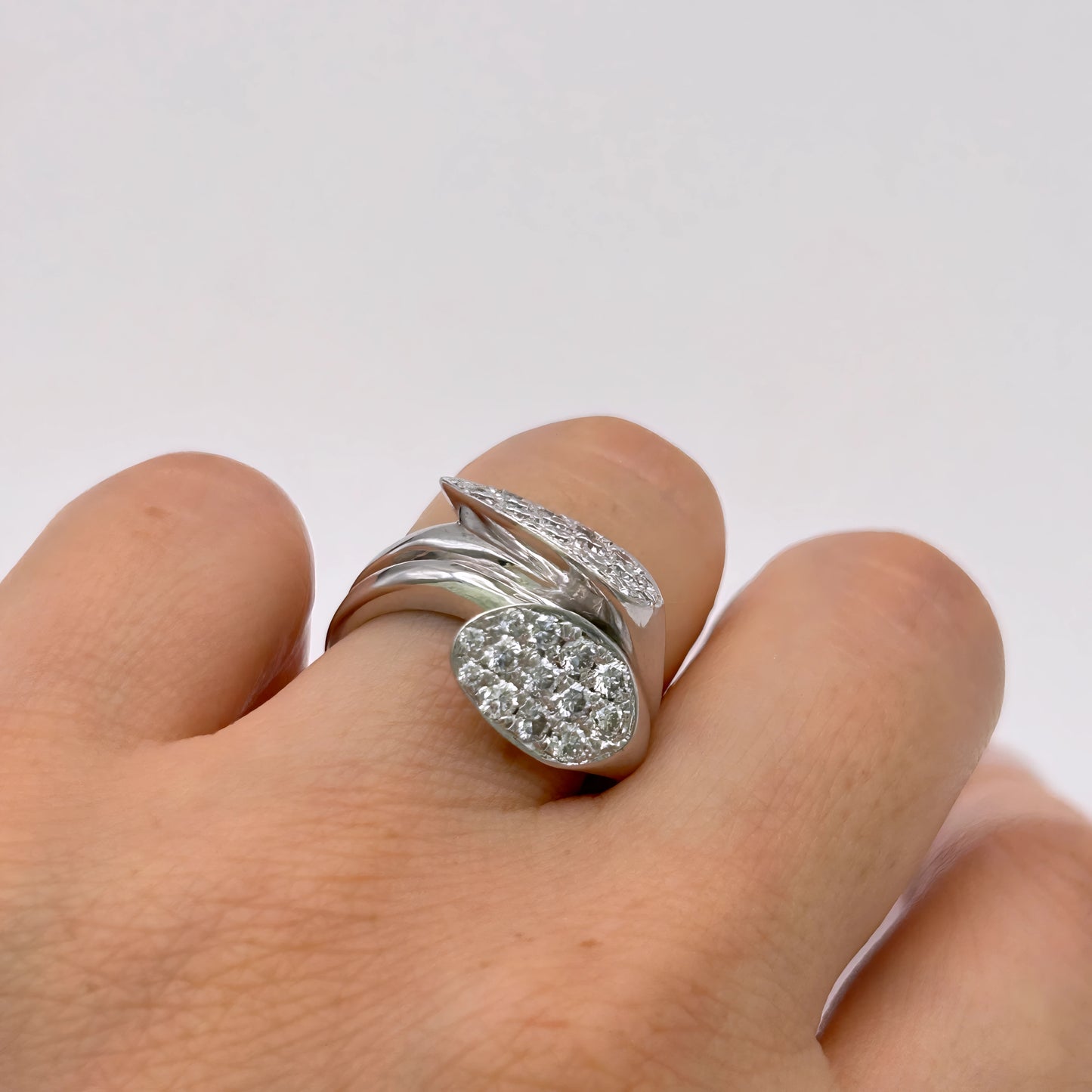 NZGD | 18ct White Gold Diamond Serenade Ring Valuation $11,500