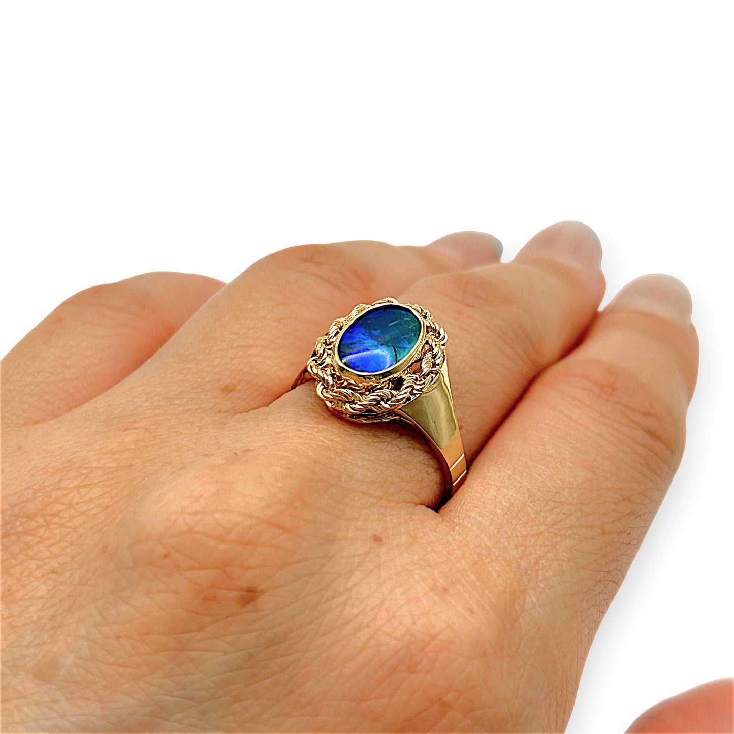 GOLD DEAL | 18kt Gold Vintage Ocean Dream Ring Valuation $4,635