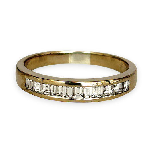 GOLD DEAL | 18kt Gold Minimalist Prism Row Ring with Diamonds