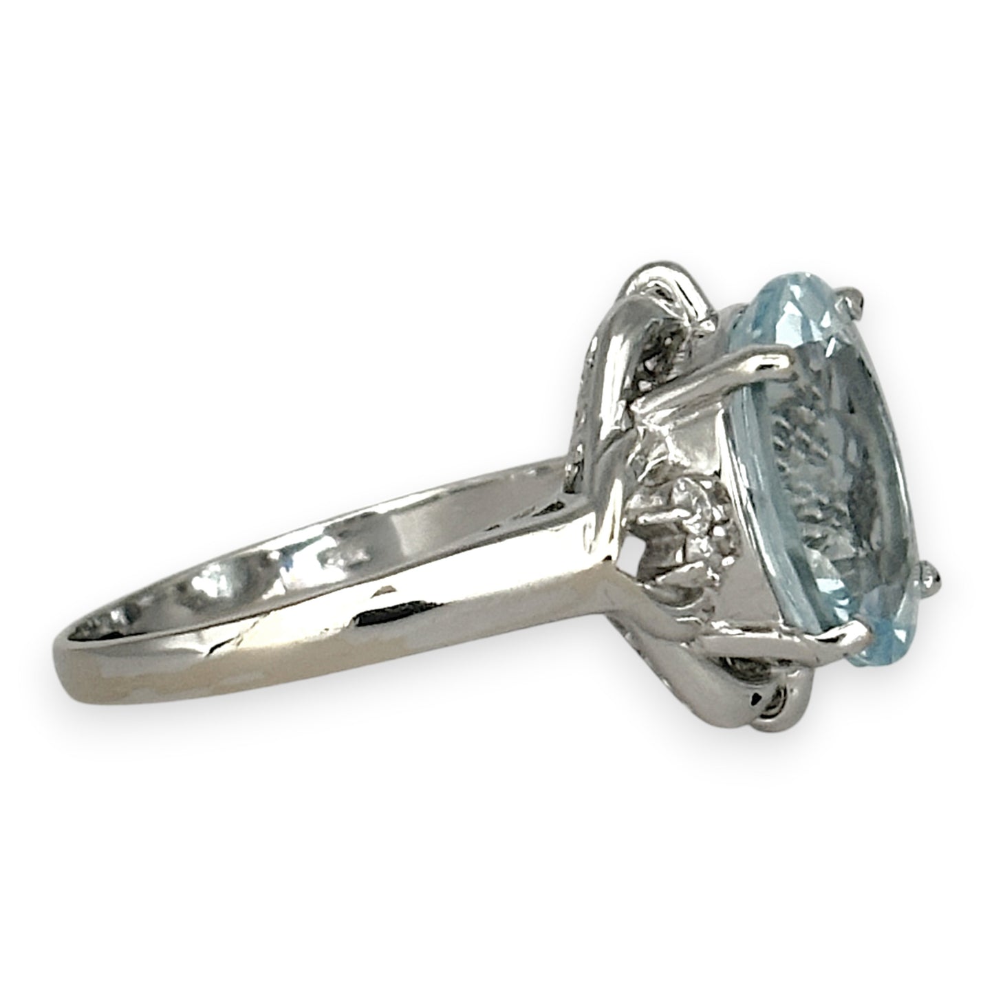 NZGD | 18ct White Gold Aqua d’Étoile Ring Valuation $5,100