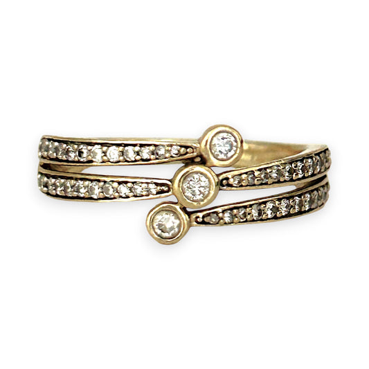 GOLD DEAL | FLASH SALE 9ct (9K) Gold Radiant Trio Diamond Ring Size O