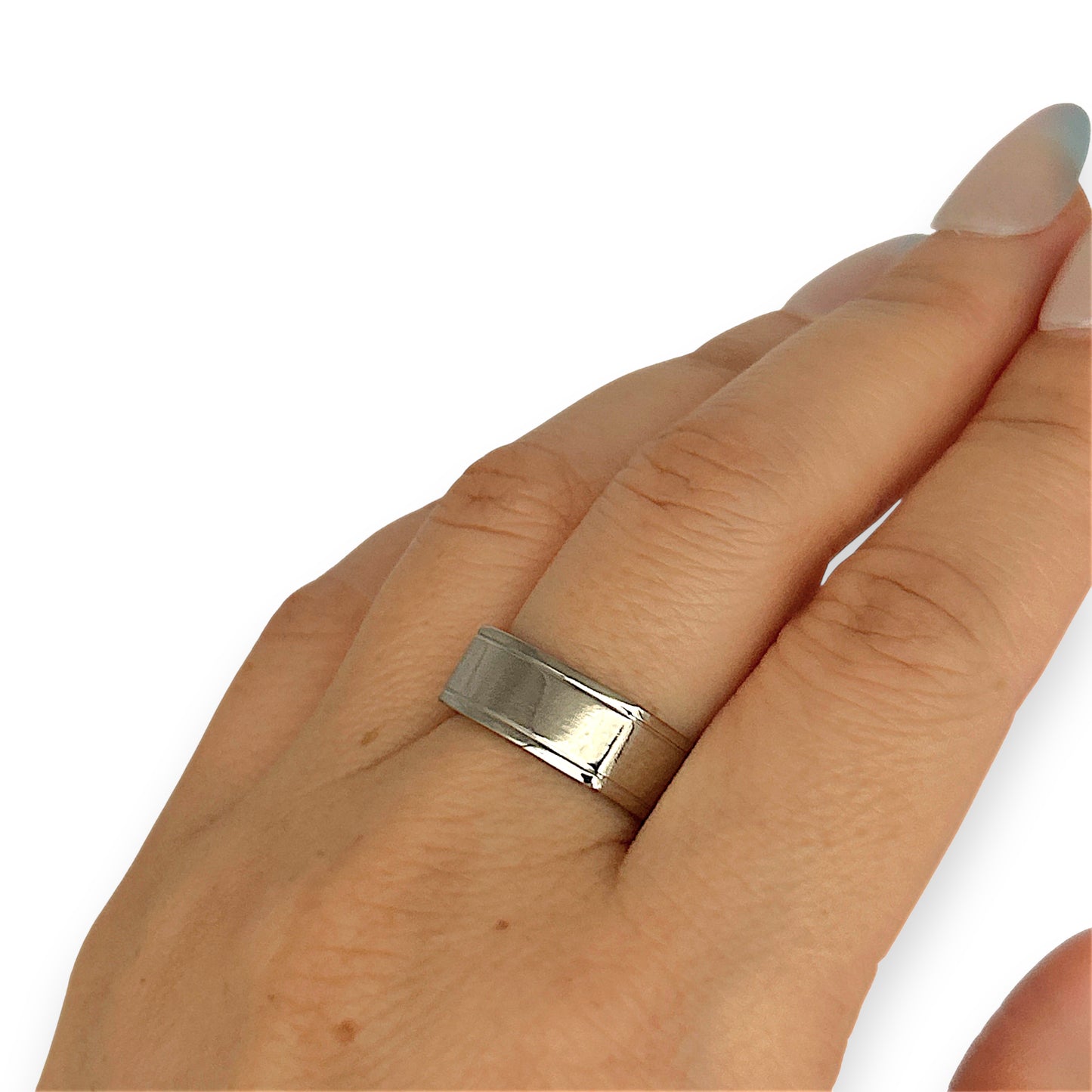 GOLD DEAL | 18kt White Gold Modernist Prism Edge Band