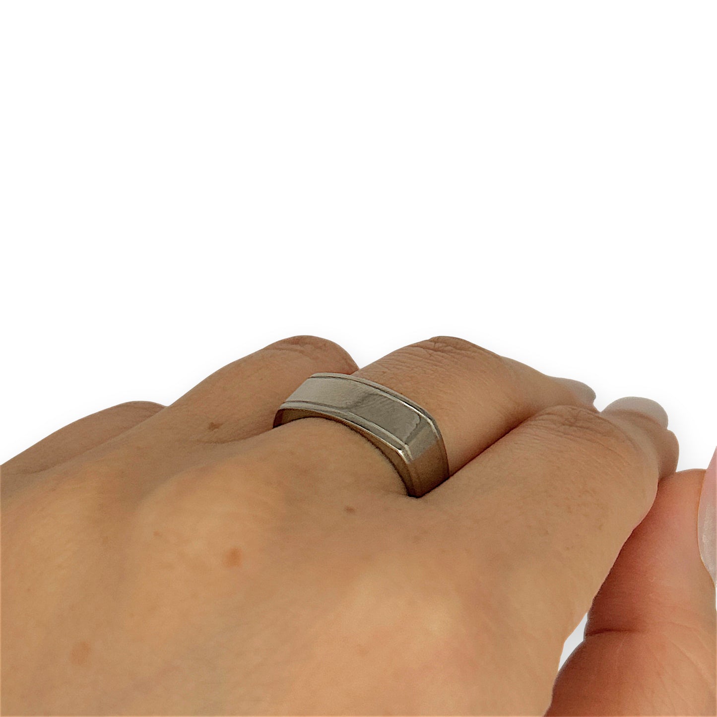 GOLD DEAL | 18kt White Gold Modernist Prism Edge Band