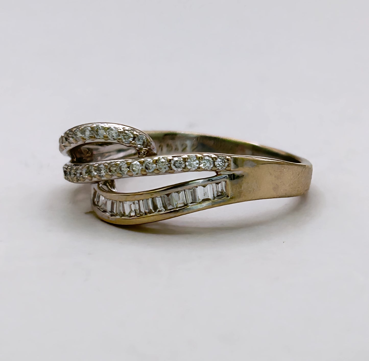 NZGD | 18ct Gold Luxe Baguette & Brilliant Ring Valuation $4,500