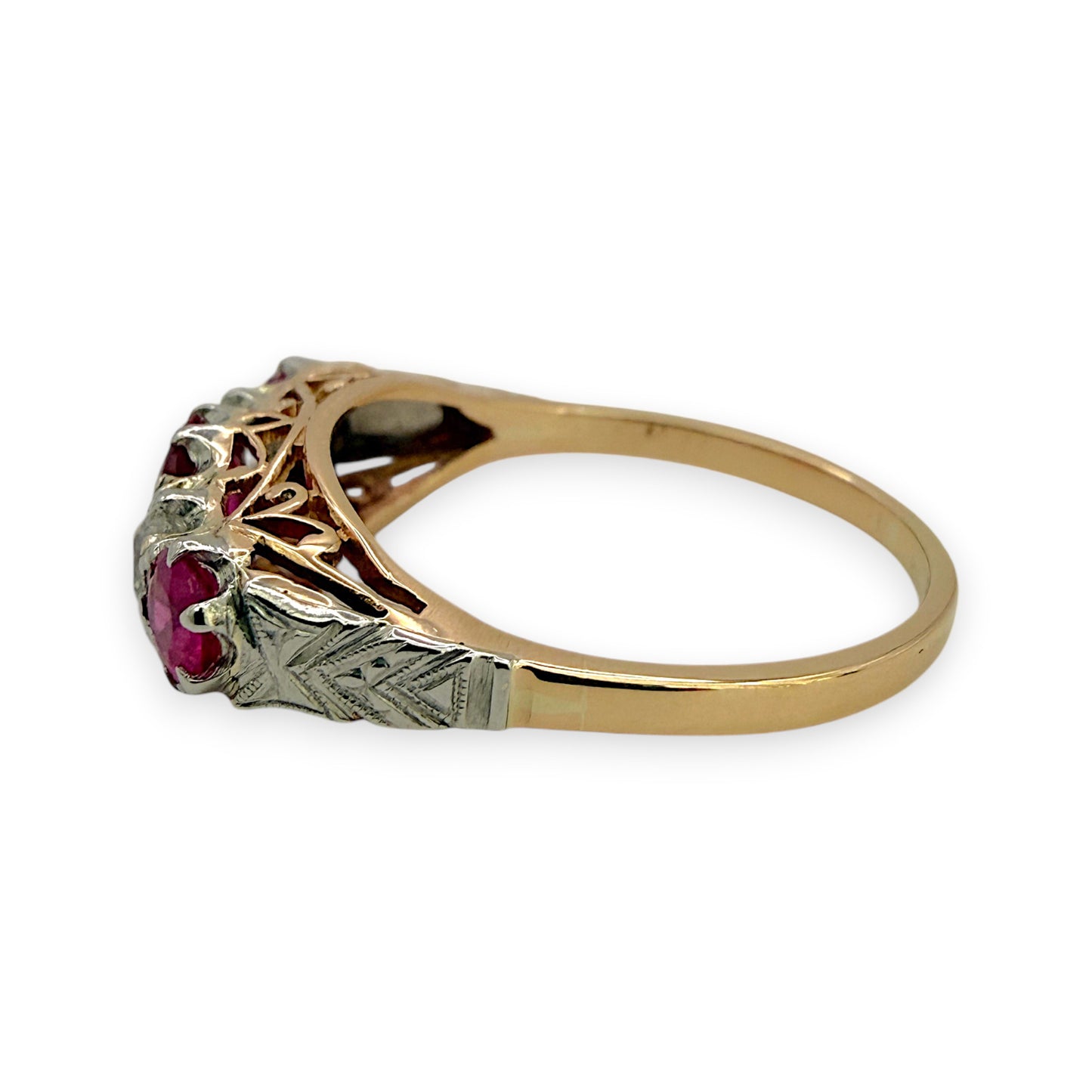 NZGD | 18ct Gold Scarlet Symphony Heirloom Ring Size P 1/2