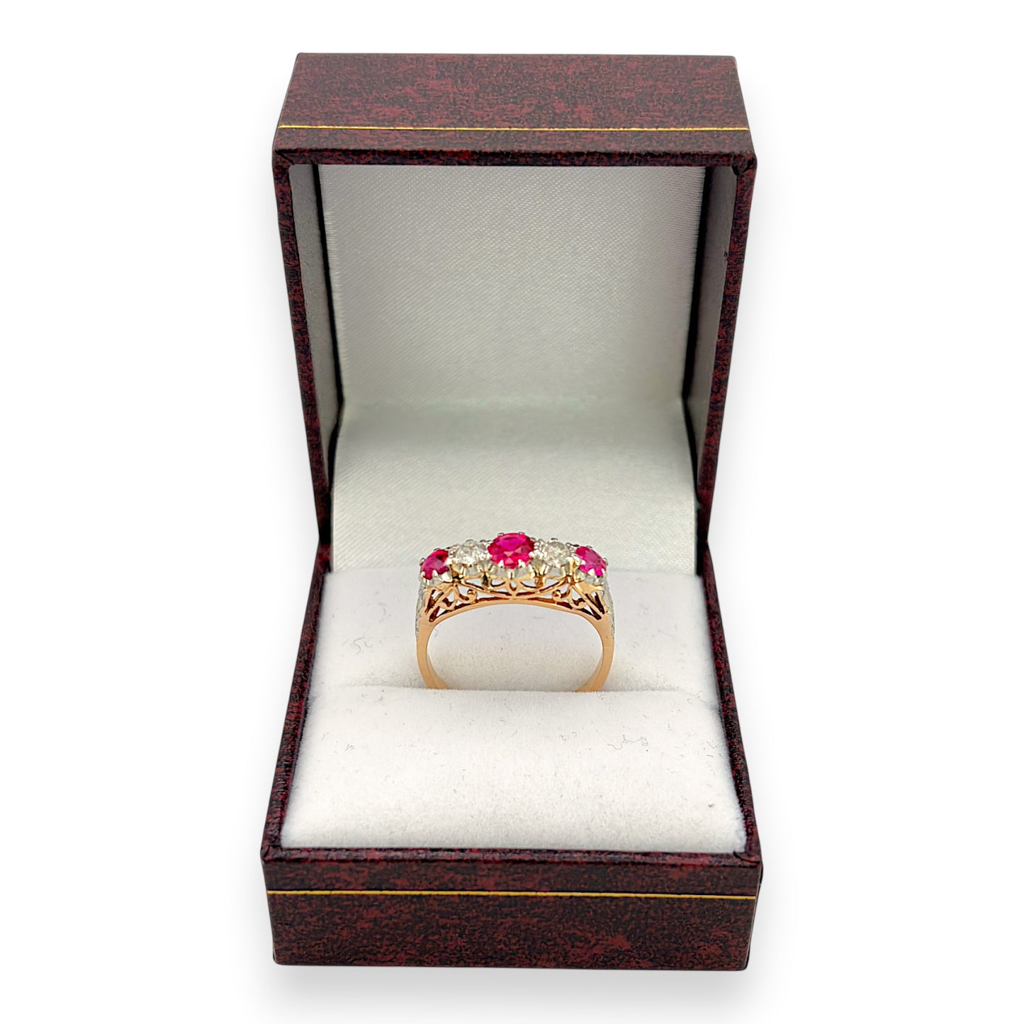 NZGD | 18ct Gold Scarlet Symphony Heirloom Ring Size P 1/2