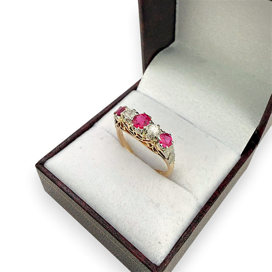 NZGD | 18ct Gold Scarlet Symphony Heirloom Ring Size P 1/2