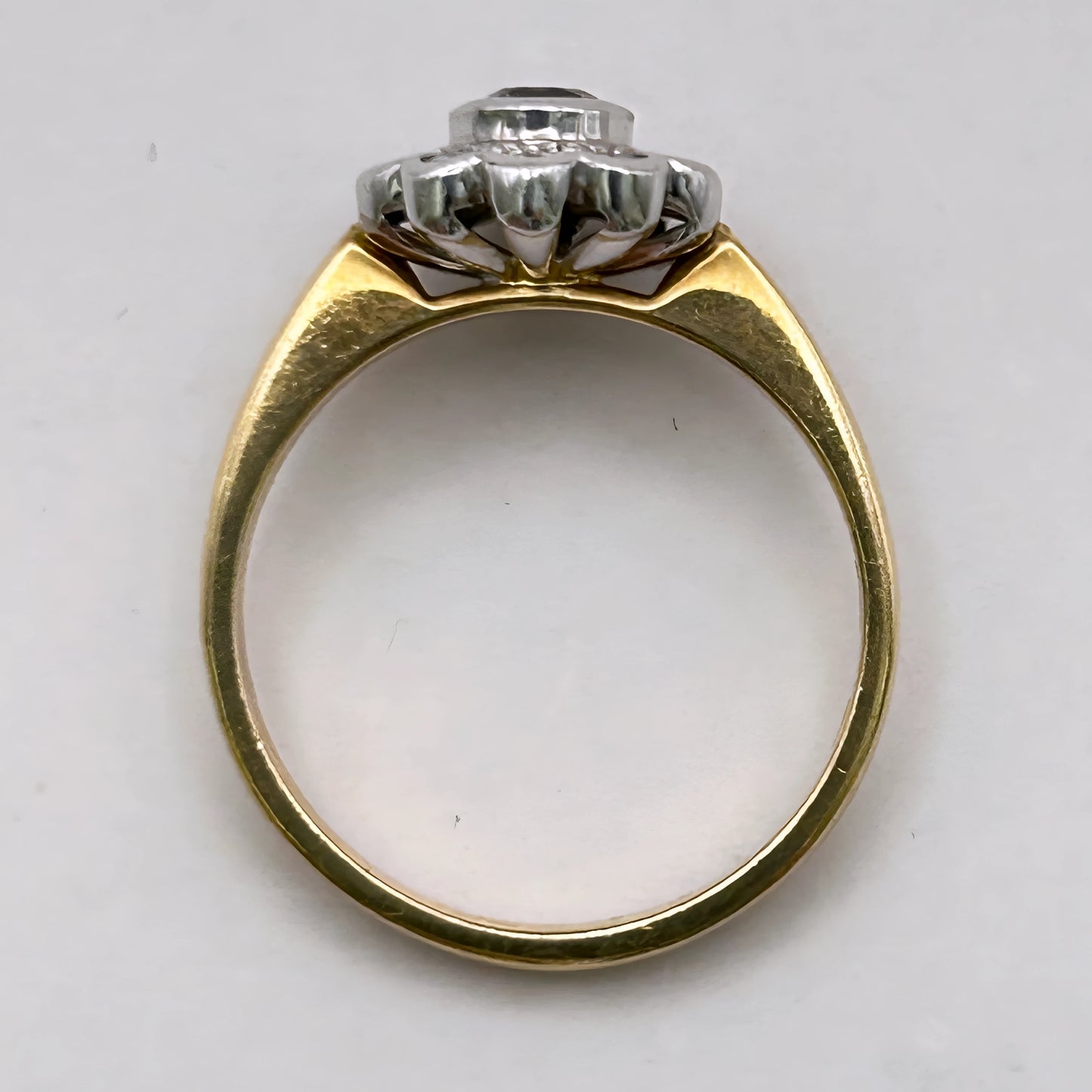 NZGD | 18ct Gold Champagne Bloom Diamond Ring Valuation $7,250