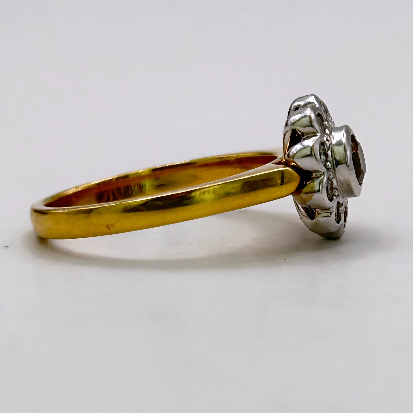 NZGD | 18ct Gold Champagne Bloom Diamond Ring Valuation $7,250