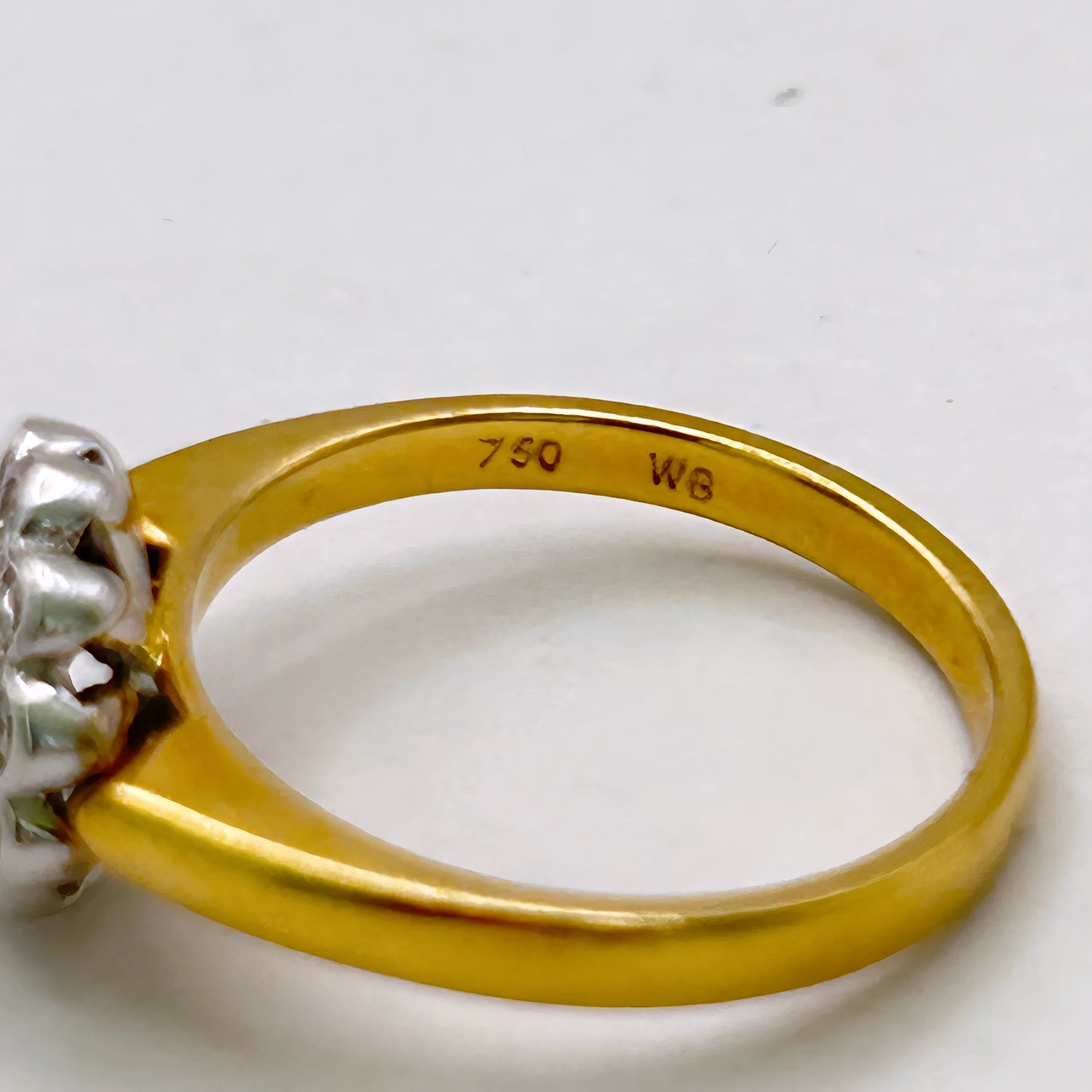 NZGD | 18ct Gold Champagne Bloom Diamond Ring Valuation $7,250