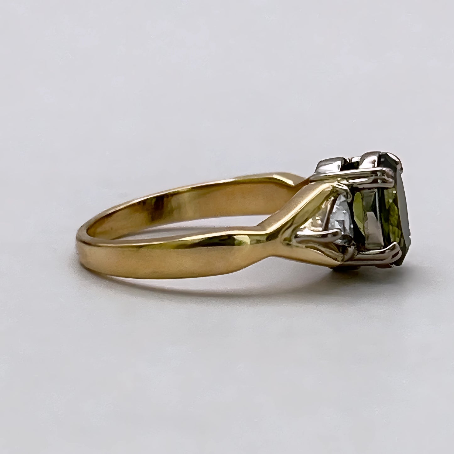 NZGD | 18ct Gold Verdant Crown Trilogy Ring Valuation $7,300