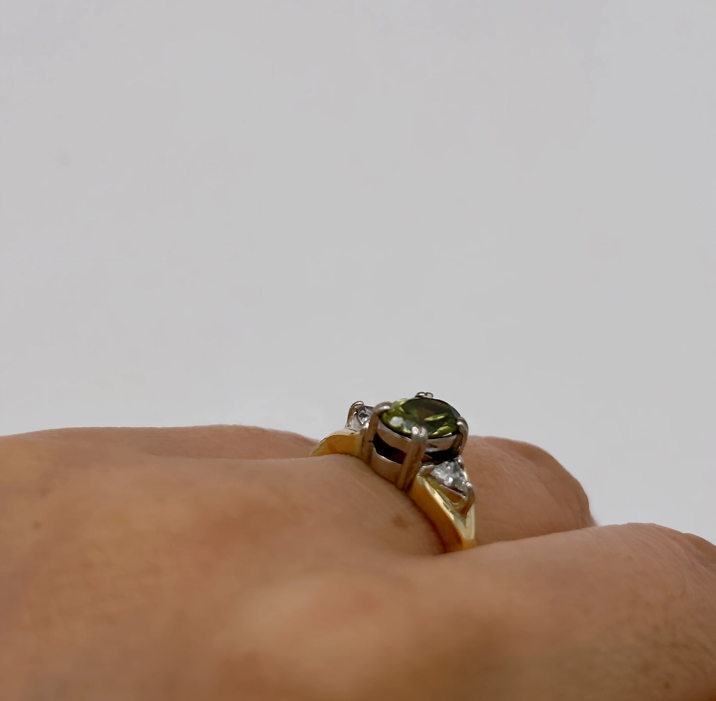 NZGD | 18ct Gold Verdant Crown Trilogy Ring Valuation $7,300