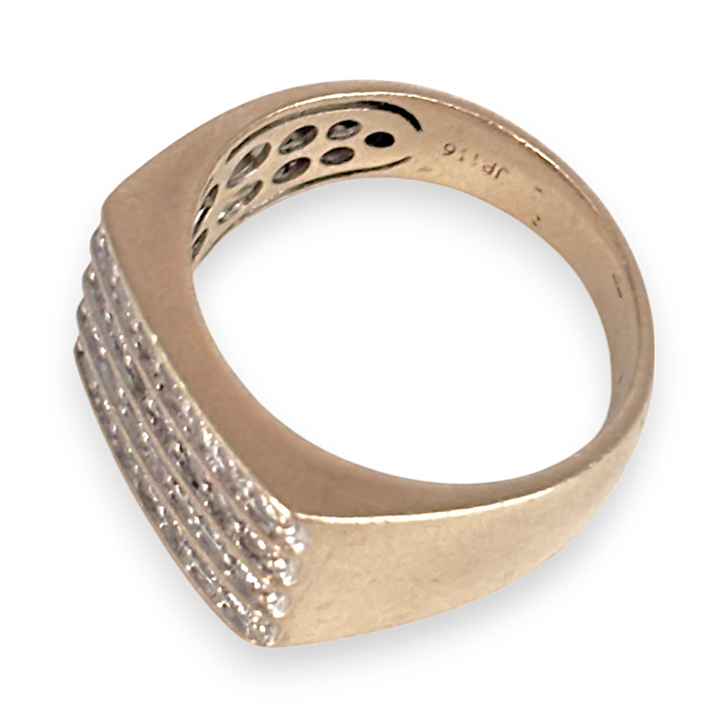 GOLD DEAL | 9ct Gold Hand Assembled Ring 28 Diamonds Valuation $8,600 Size V