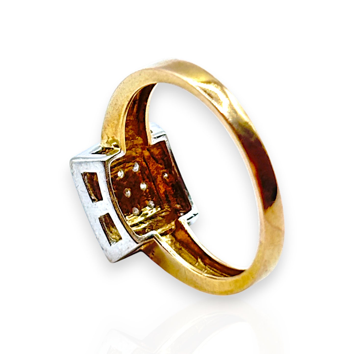 9ct Gold Round Brilliant Cuts Diamond Ring. Valuation $2,100.00. R # 316