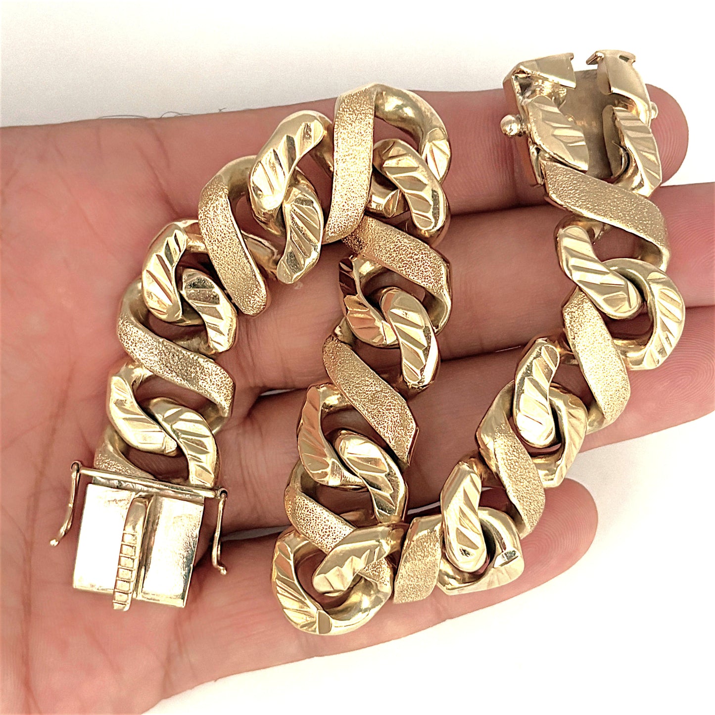 NZGD | 9ct Gold Monarch Ultra‑Heavy 141.07g Curb Bracelet 23cm