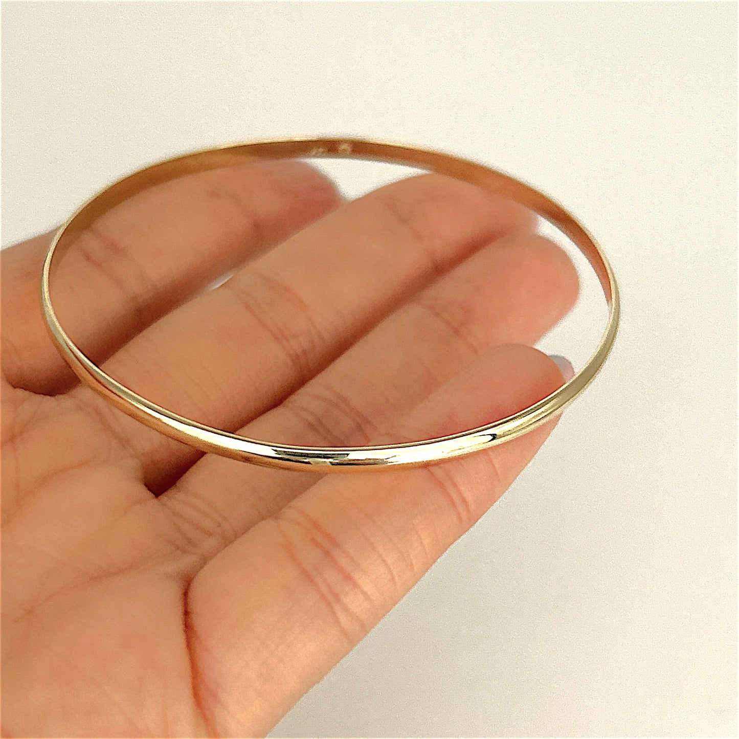 NZGD | 9ct Gold Refurbished Signature Slim Bangle 65.3mm