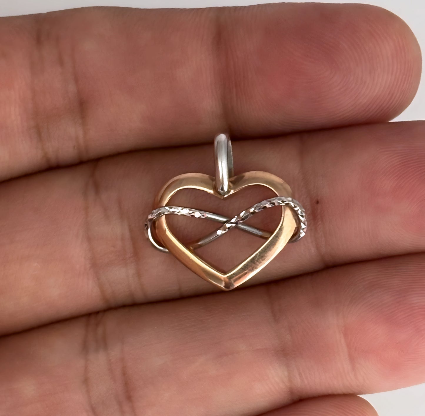 NZGD | 9ct Gold Eternal Heart Symphony Pendant