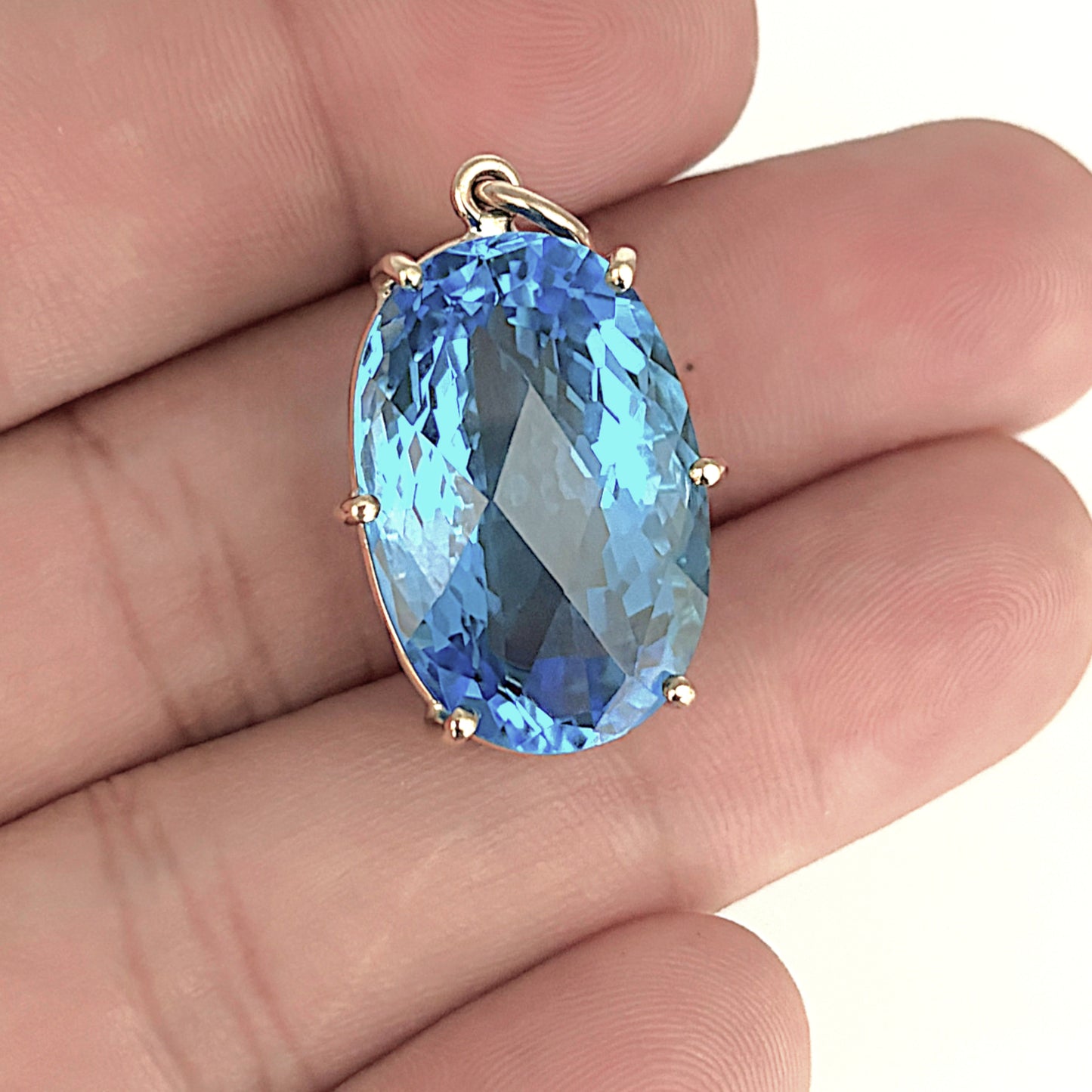 BRAND NEW | Statement 31.07ct Blue Topaz Pendant in 9ct Gold Valuation $3,900