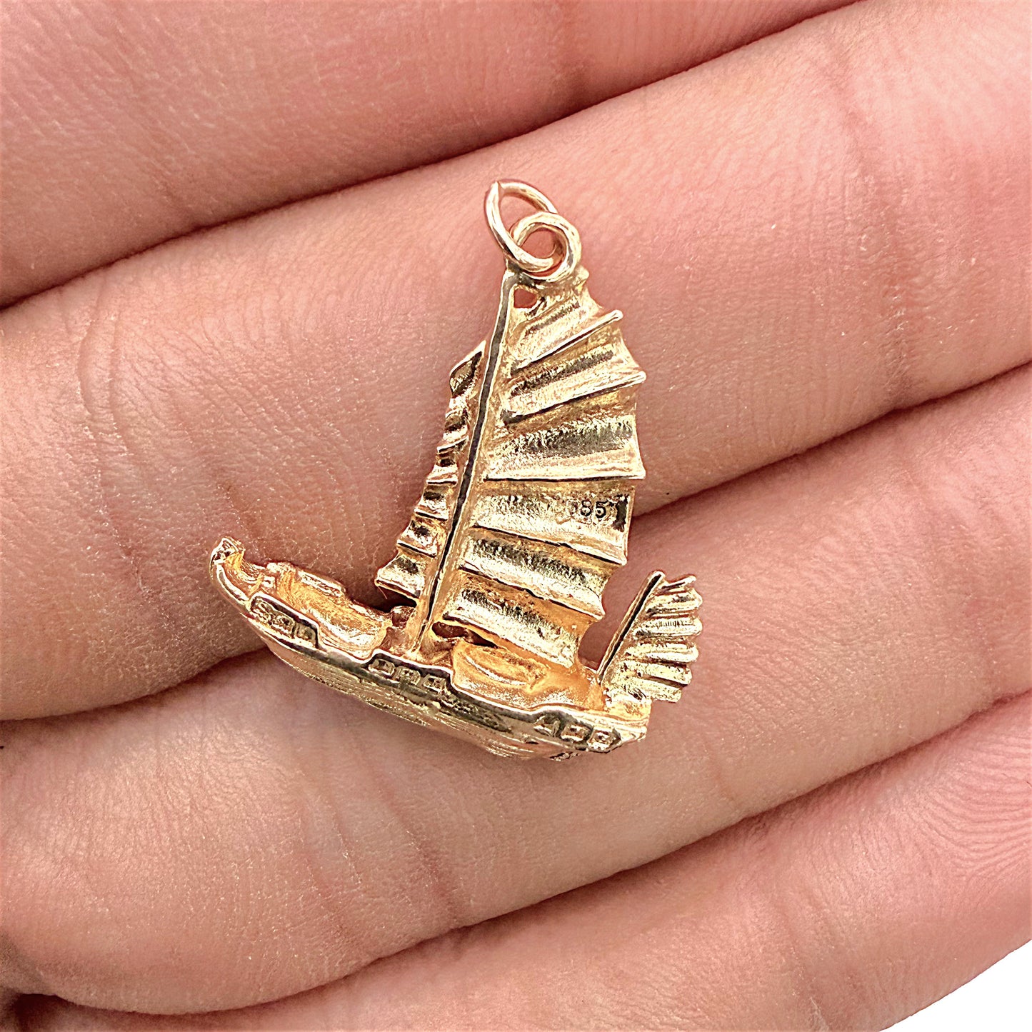 BRAND NEW | 14ct Gold Golden Voyager Charm / Pendant