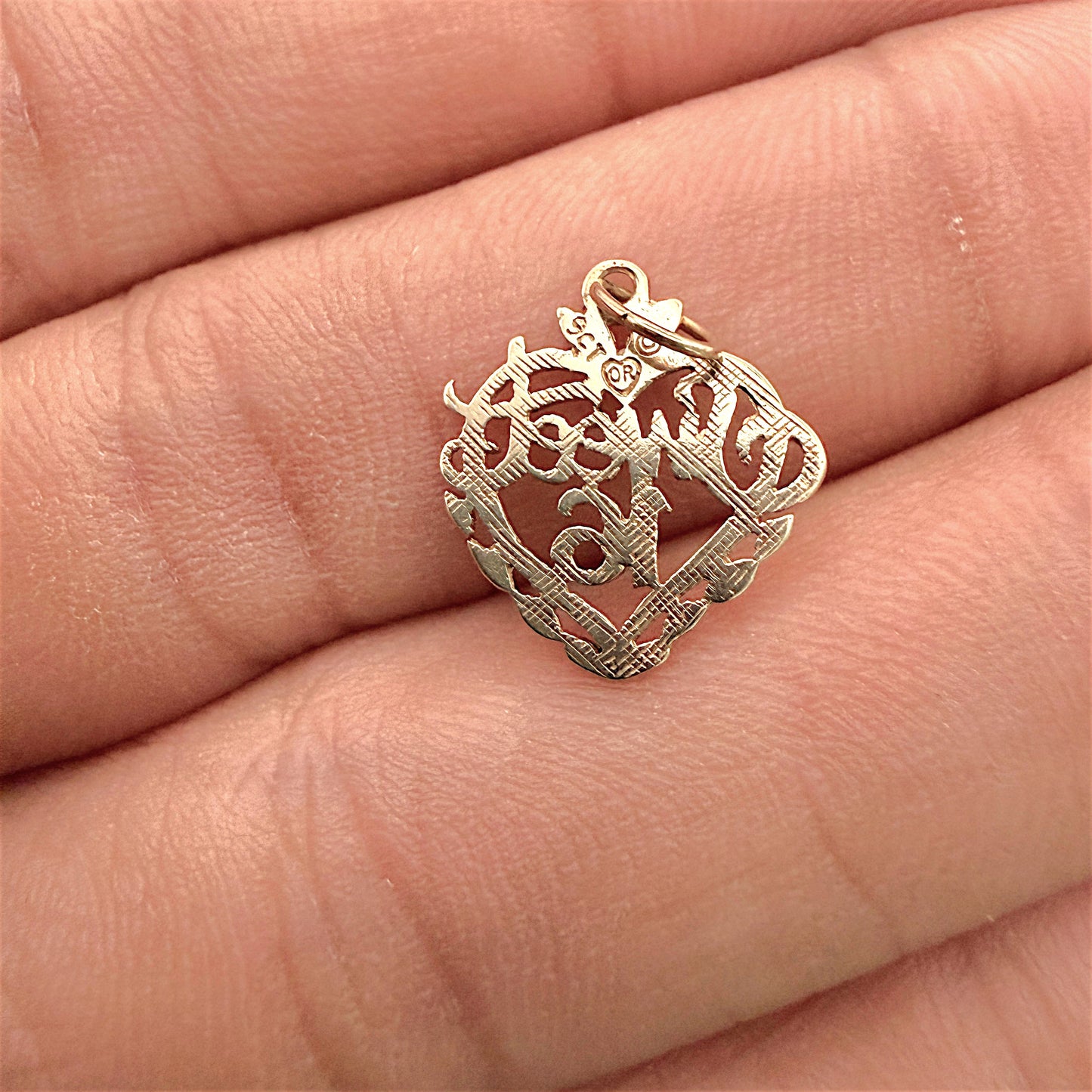 BRAND NEW | 9ct Gold Artisan Heart Charm/Pendant - Sweet 16