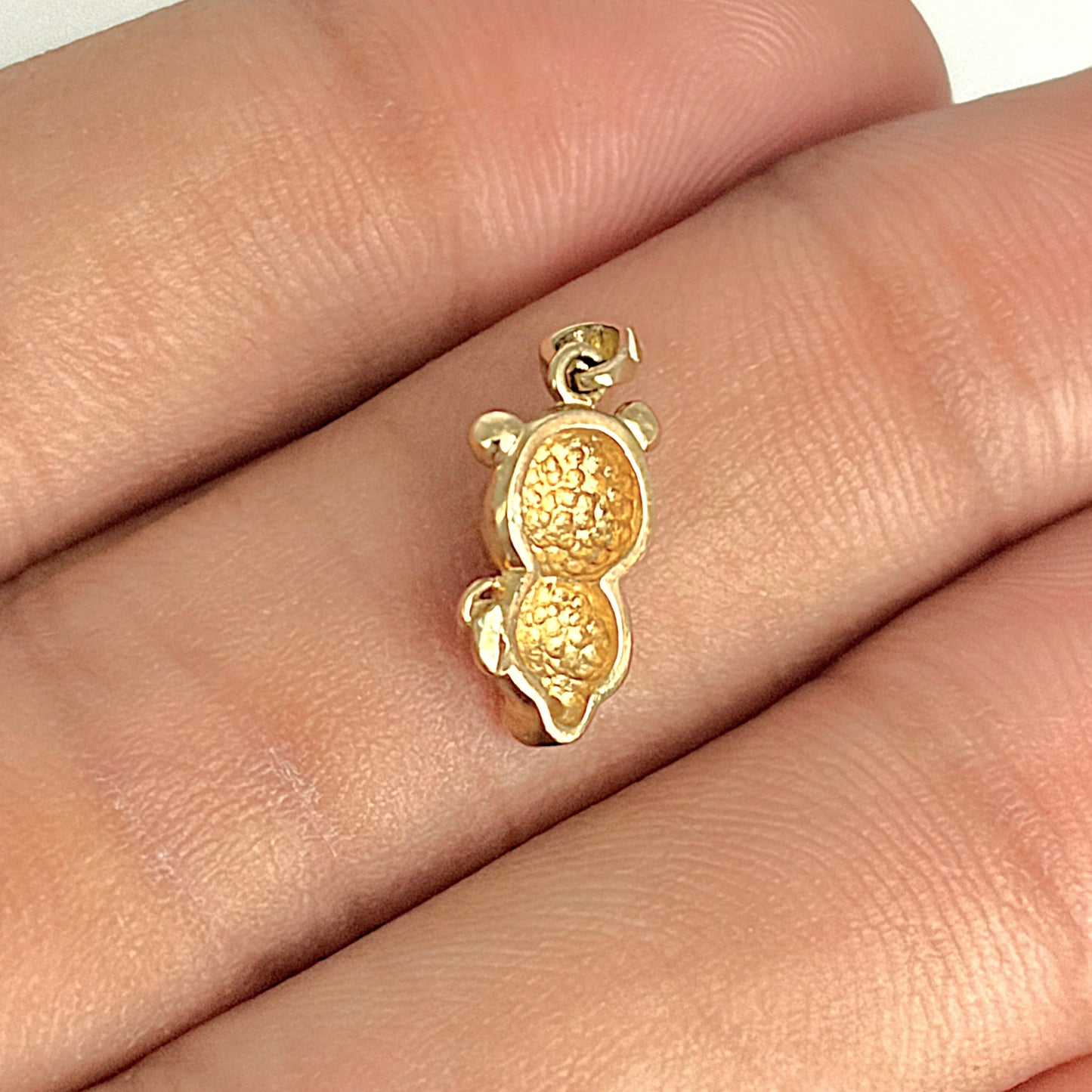 BRAND NEW | 9ct Gold Golden Fortune Pig Pendant with Natrual Diamond