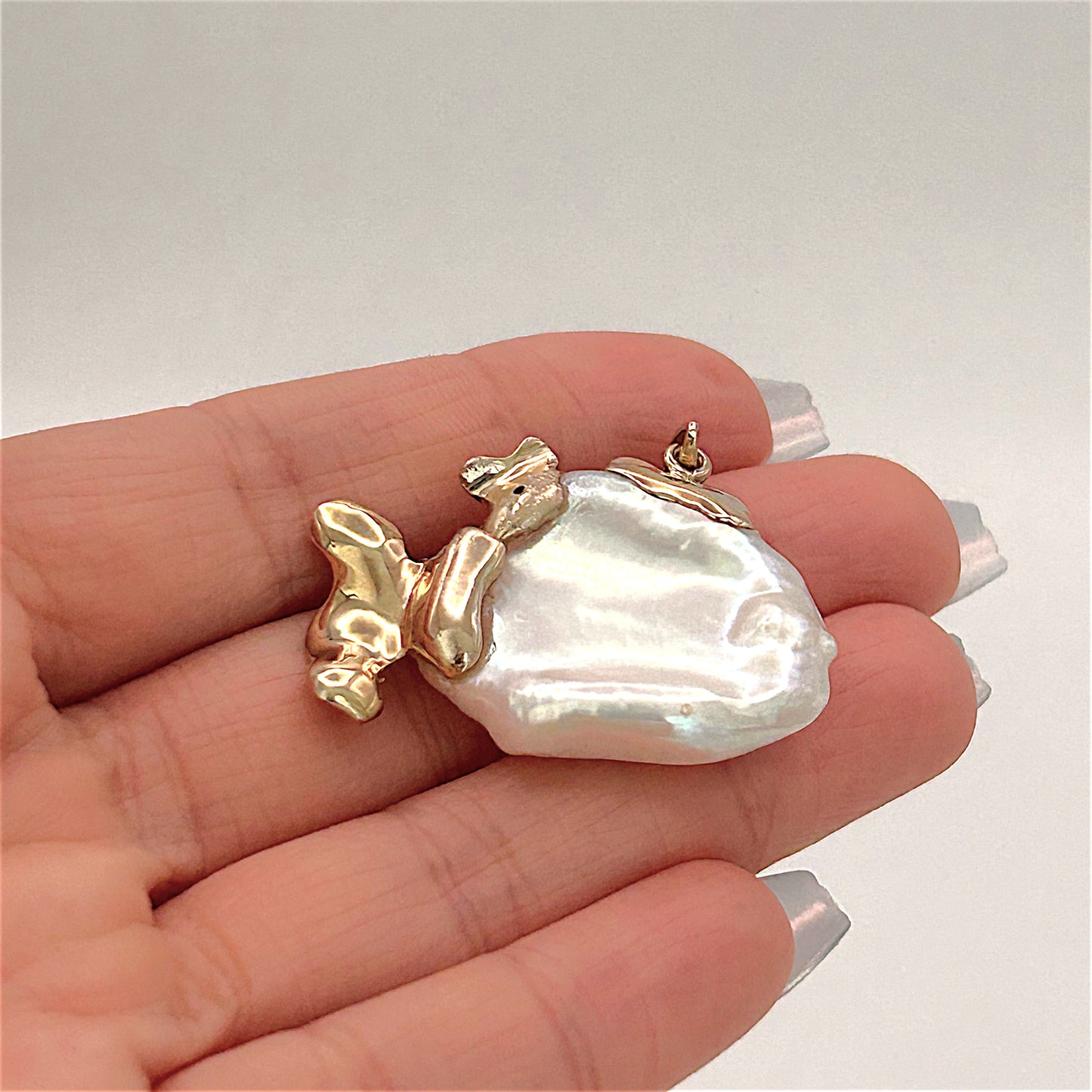 BRAND NEW | Baroque Pearl Pendant with 9ct Gold - Ocean Whisper