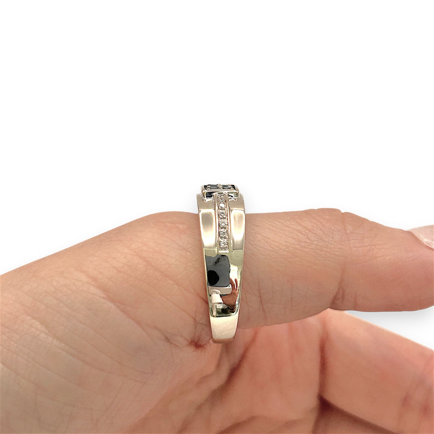 NZGD | 10ct (10K) Gold MHJ Vivid Azure Diamond Ring Valuation $3,500