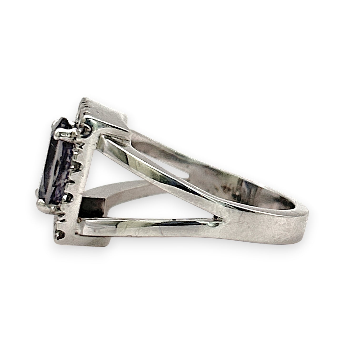 BRAND NEW | 18ct W Gold Midnight Violet Ring Valuation $9,750