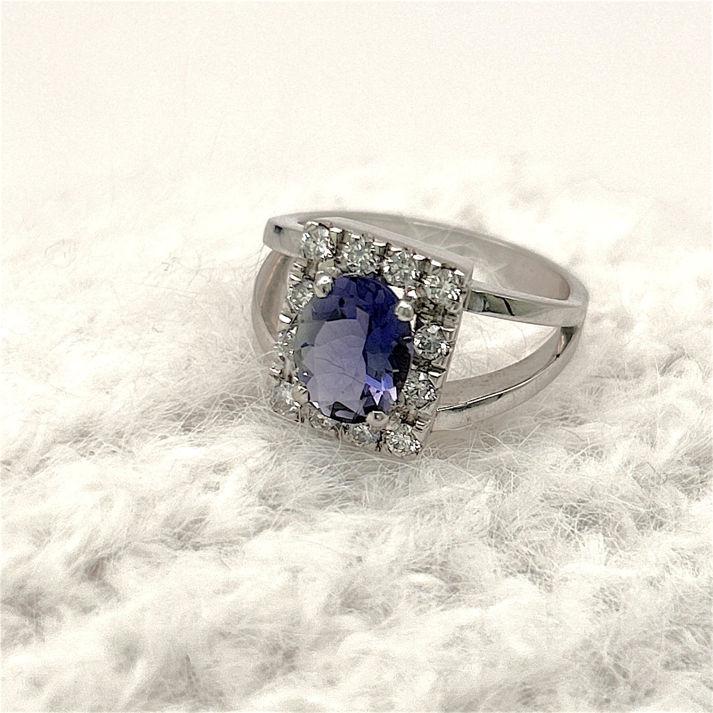 BRAND NEW | 18ct W Gold Midnight Violet Ring Valuation $9,750