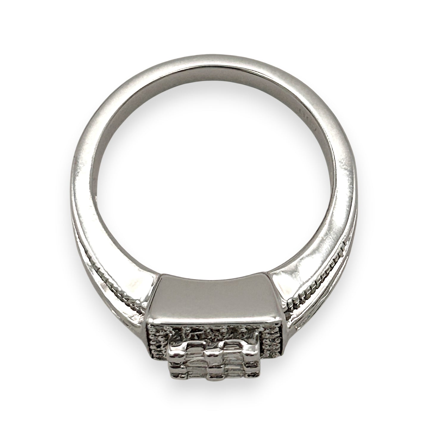 BRAND NEW| 18ct White Gold Ring Diamond Crest Valuation $7,300