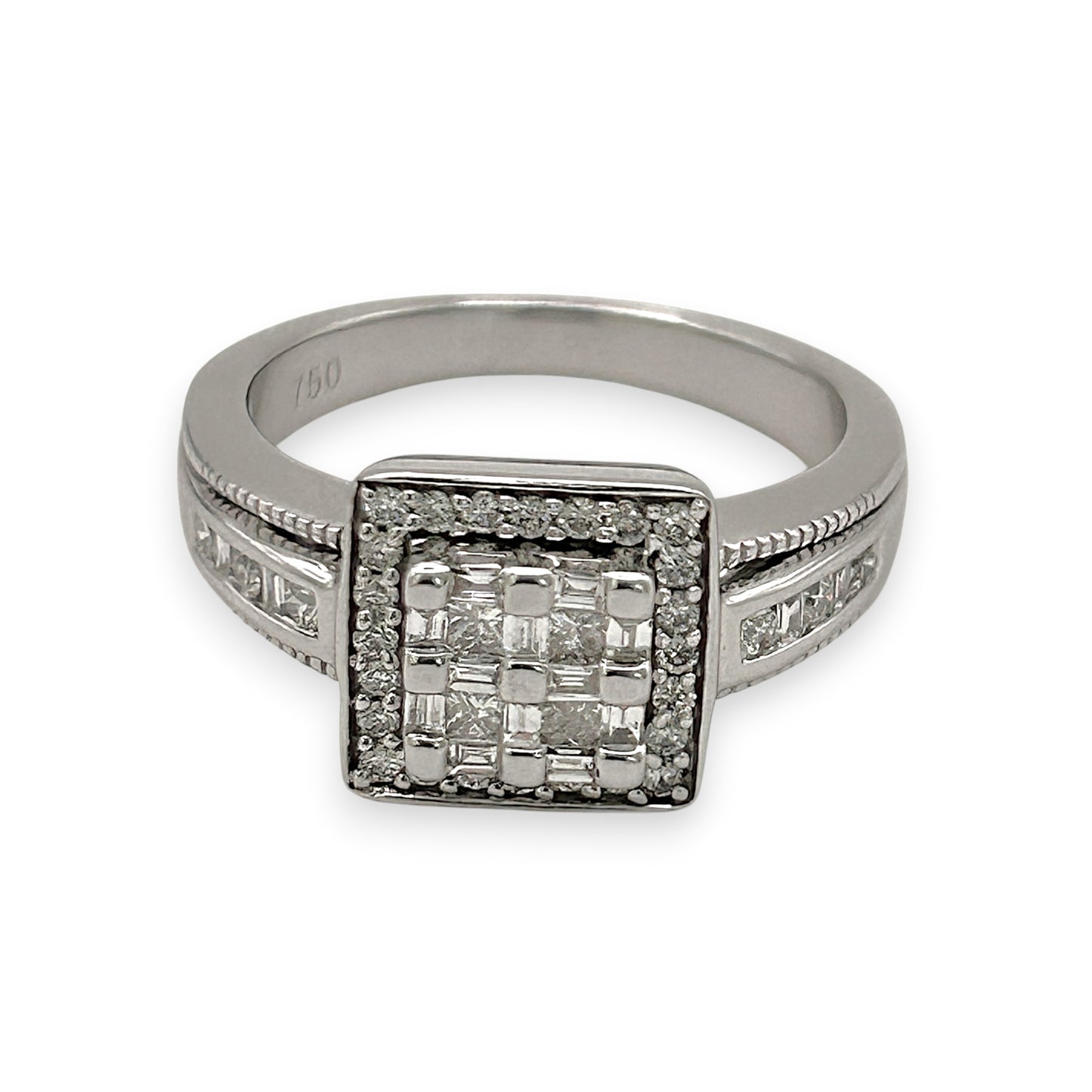 BRAND NEW| 18ct White Gold Ring Diamond Crest Valuation $7,300