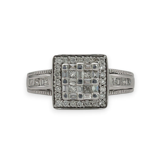 BRAND NEW| 18ct White Gold Ring Diamond Crest Valuation $7,300