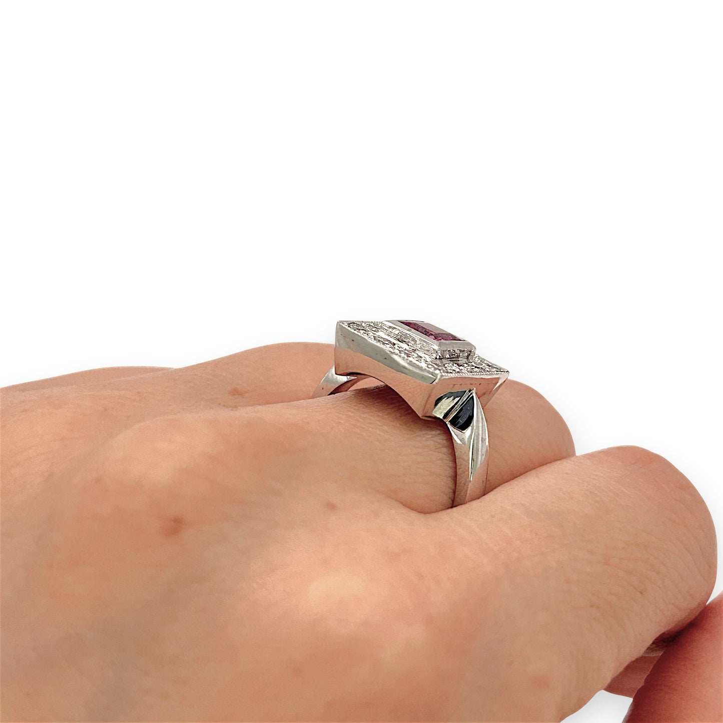 BRAND NEW | 18ct W/Gold Imperial Pink Sapphire Ring Valuation $12,850