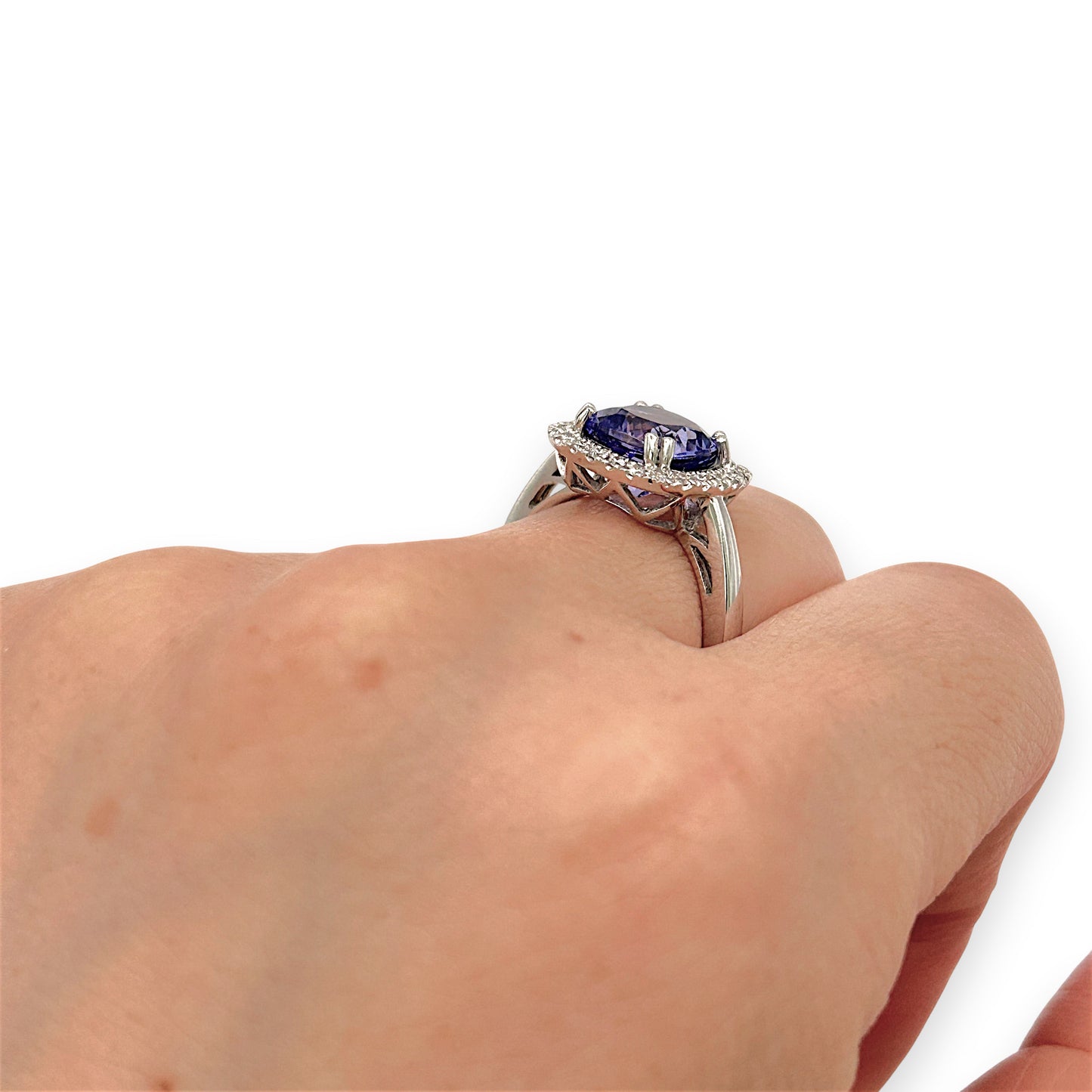 BRAND NEW | 18ct W/Gold Celestia Tanzanite Ring Valuation $9,200