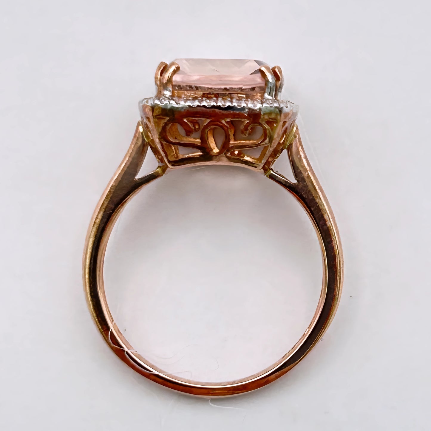 BRAND NEW | 9ct Rose Gold Blush Petal Morganite Ring Valuation $2,900