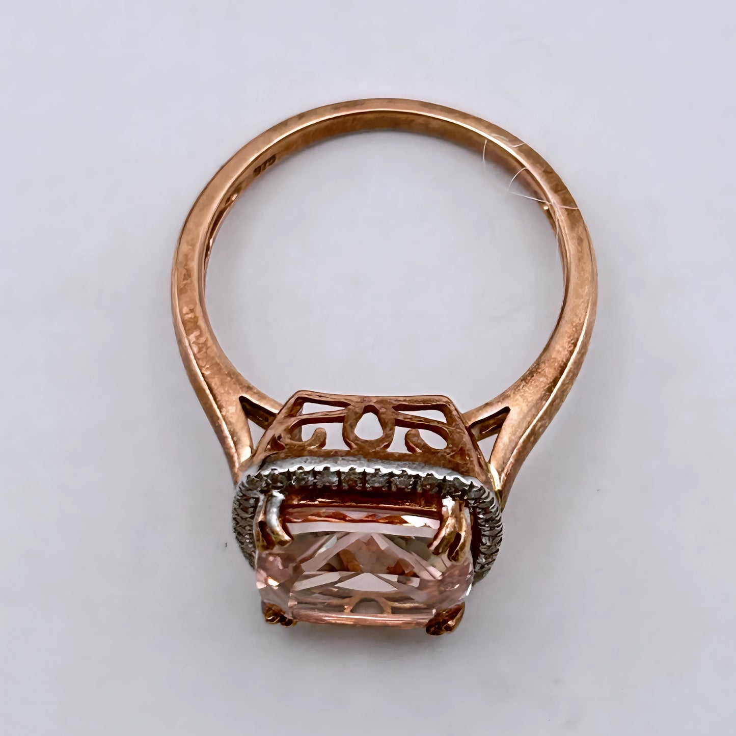 BRAND NEW | 9ct Rose Gold Blush Petal Morganite Ring Valuation $2,900