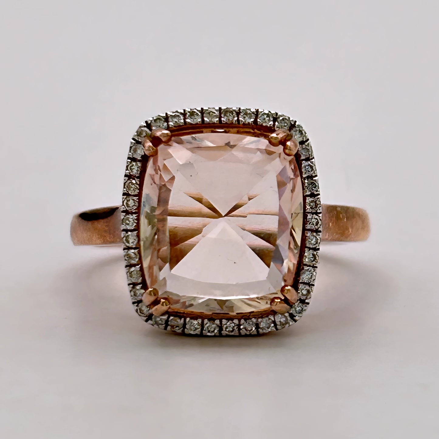 BRAND NEW | 9ct Rose Gold Blush Petal Morganite Ring Valuation $2,900