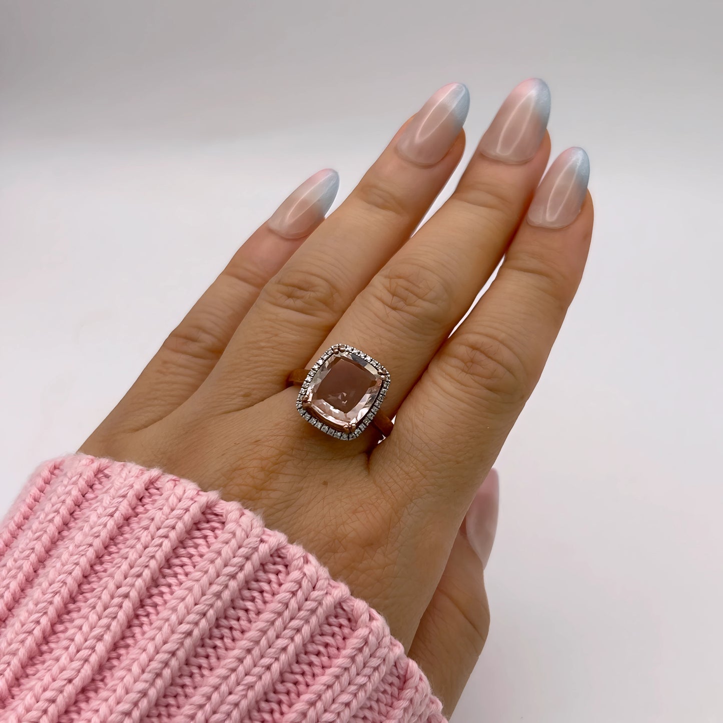 BRAND NEW | 9ct Rose Gold Blush Petal Morganite Ring Valuation $2,900