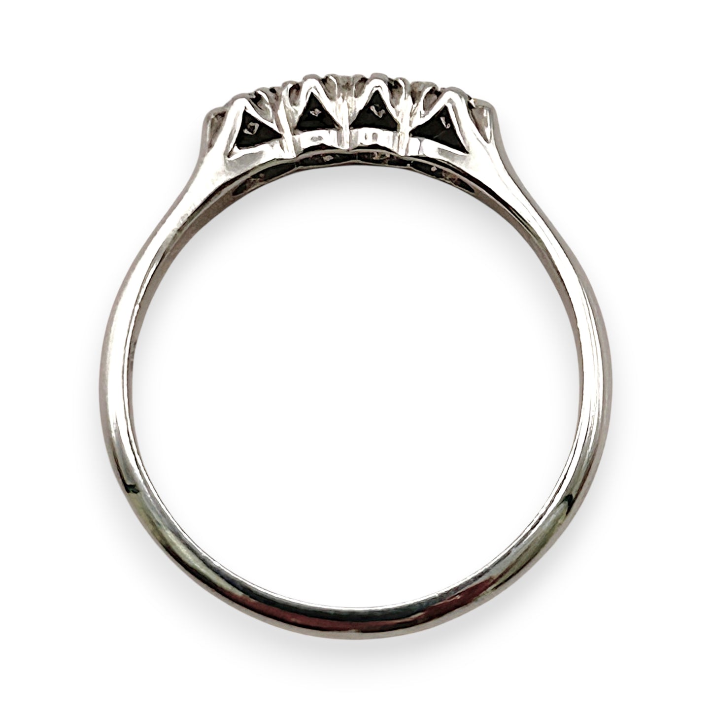 BRAND NEW | 18ct White Gold Aurora Diamond Line Ring Valuation $3,600