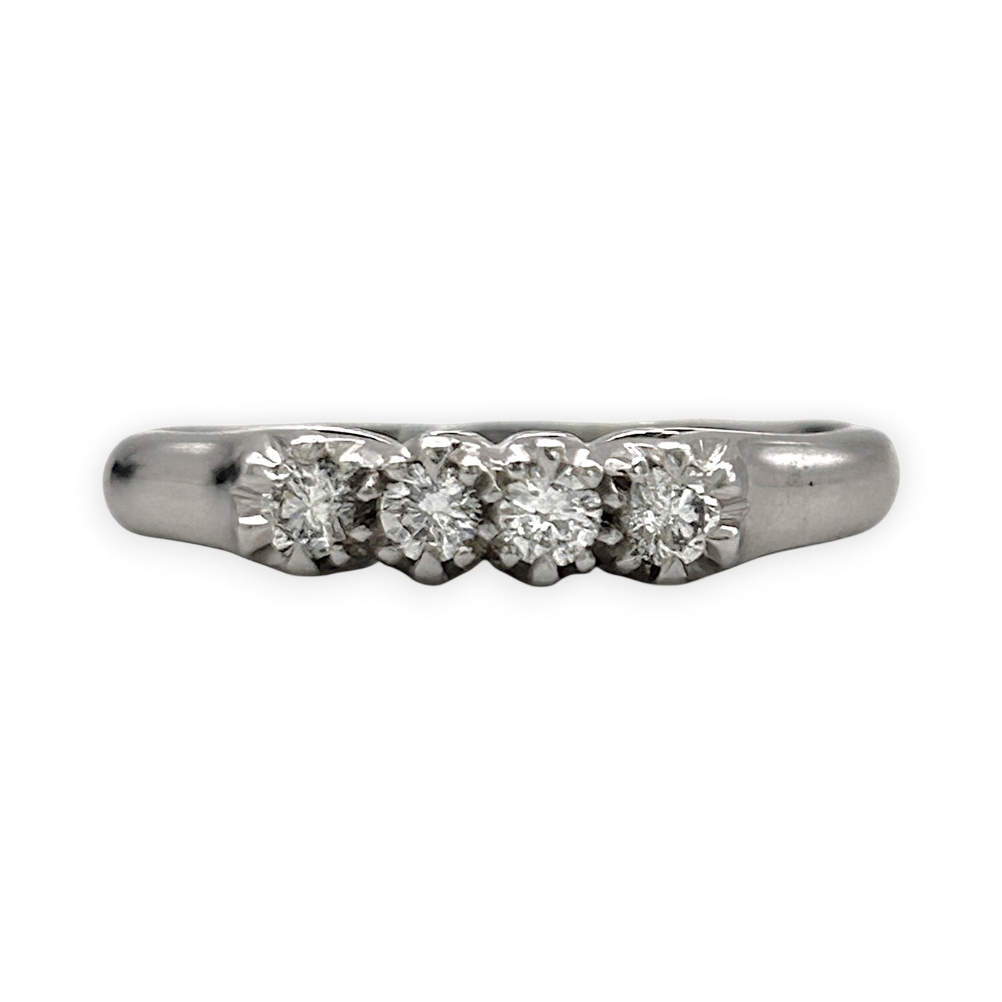 BRAND NEW | 18ct White Gold Aurora Diamond Line Ring Valuation $3,600