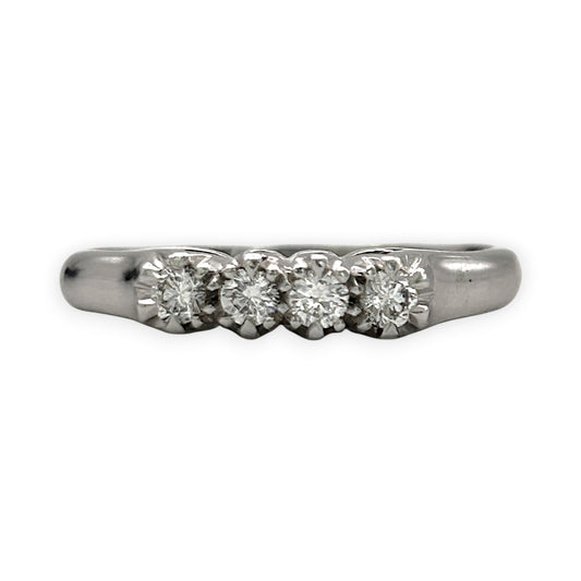 BRAND NEW | 18ct White Gold Aurora Diamond Line Ring Valuation $3,600