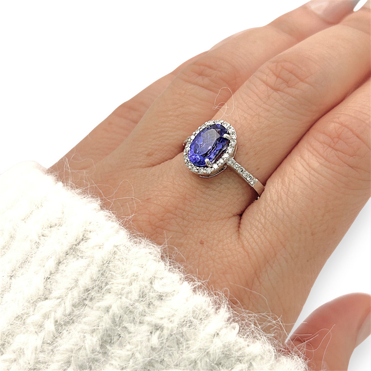 BRAND NEW | 18ct  White Gold Celestine Tanzanite Ring Valuation $7,700