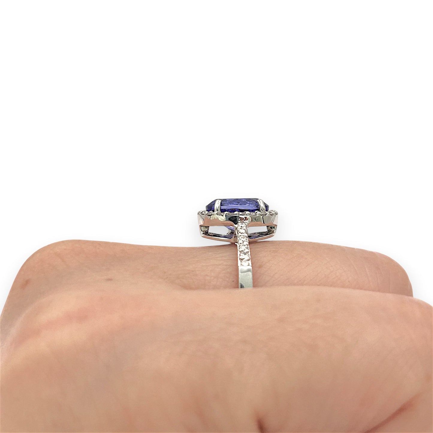 BRAND NEW | 18ct  White Gold Celestine Tanzanite Ring Valuation $7,700