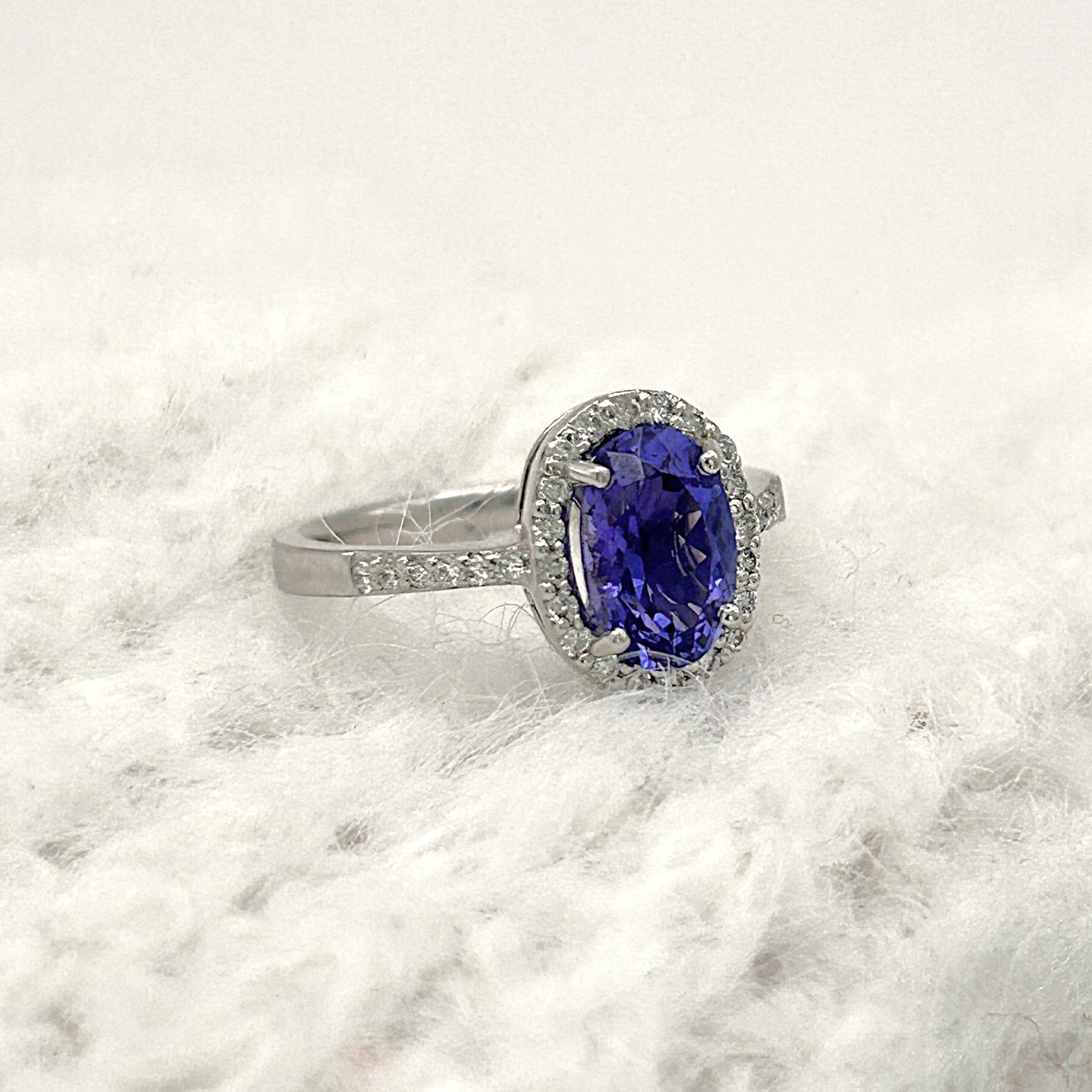 BRAND NEW | 18ct  White Gold Celestine Tanzanite Ring Valuation $7,700