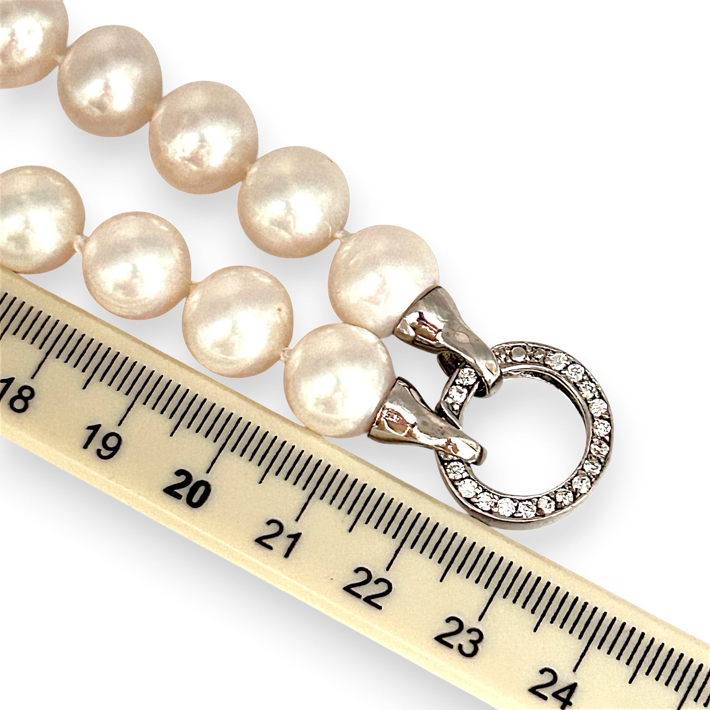 BRAND NEW | Freshwater Pearl necklaceNecklace - Classic Glow Pearl