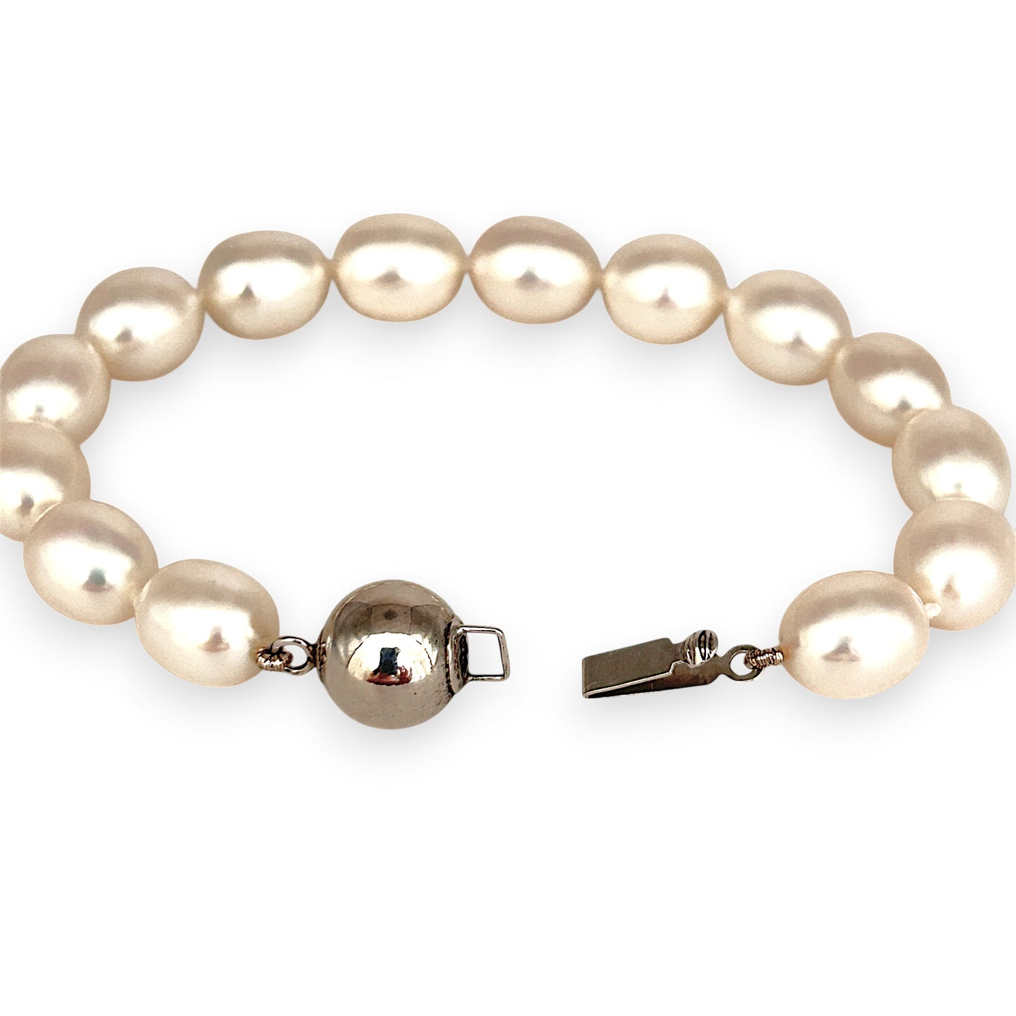 BRAND NEW | Freshwater Oval Pearl Bracelet - Pure Oval Radiance
