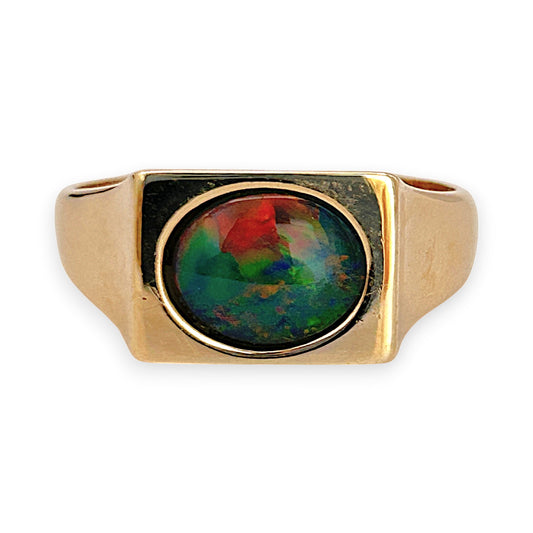 NZGD | 9ct Gold Ring - Eternal Mirage Signet Valuation $3,100