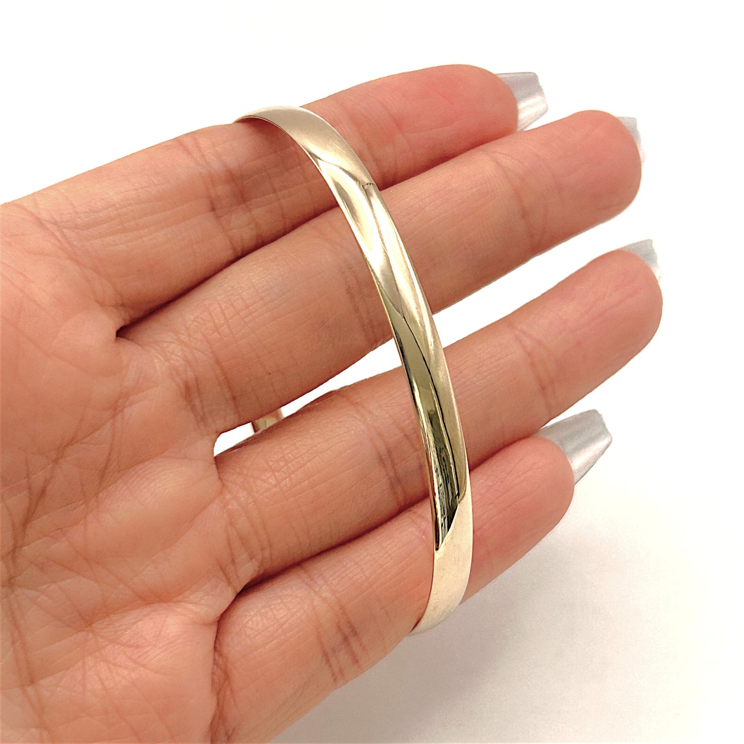 NZGD | 9ct Gold Bangle Prouds Classic Oval Gold Bangle